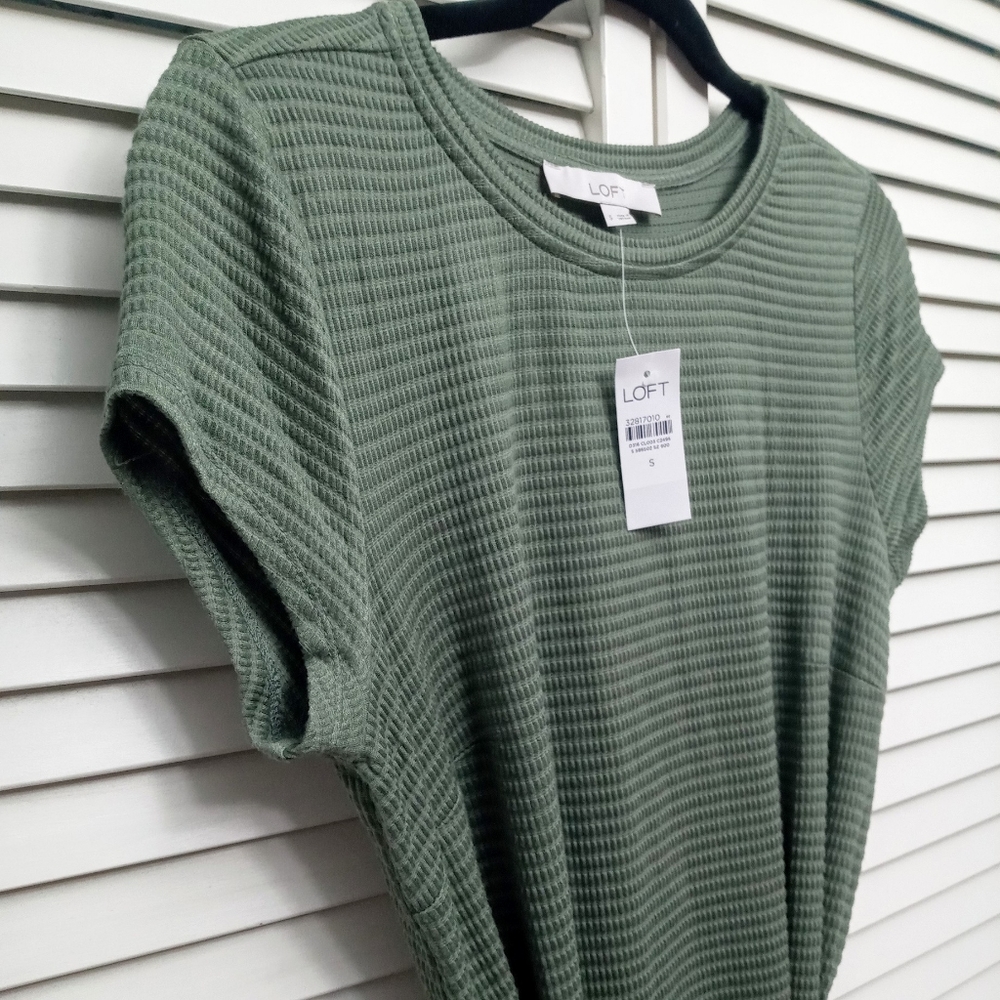 *SOLD* NWT Loft Tie Waist Short Sleeve Moss Green Flounce Dress S - Picture 4 of 8